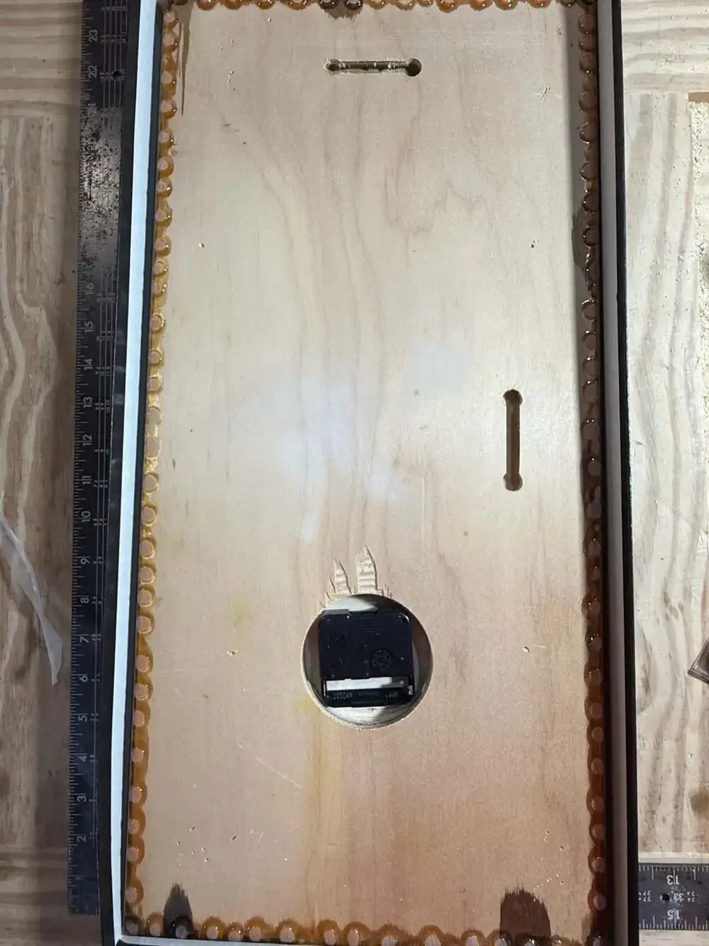 Vintage Snap-on Tools Pin-Up Girl Christmas Wall Clock